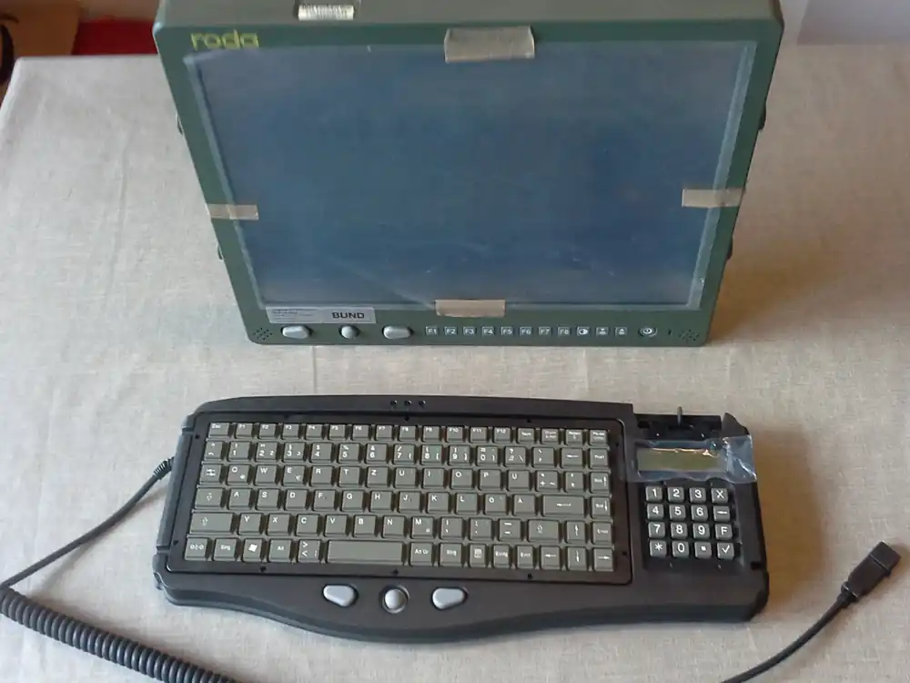 Roda Touch Display DPT-860UX 15" APC-Variante 2/3 + Roda Tastatur Model KB89B-SCR und Kartenleser Sichere Zahlung