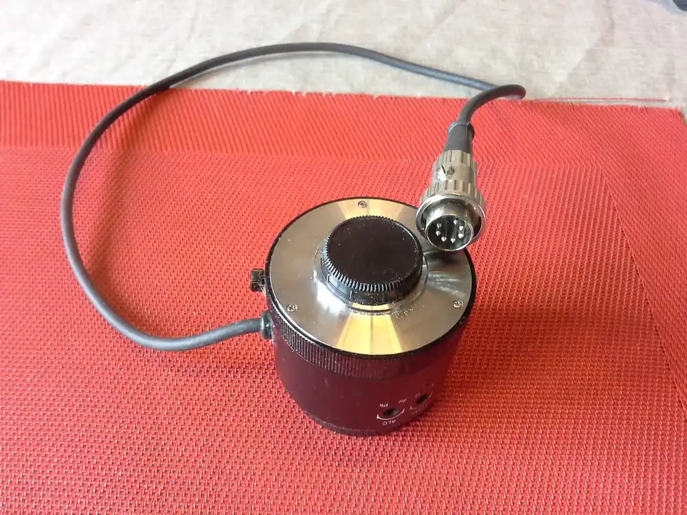 Kamera-Objektiv, Auto-Iris TV Lens, ESR, Cosmicar, 25 mm, 1:1,4 mit Anschlusskabel Billig