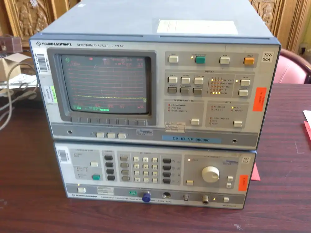 Neu Rohde & Schwarz Communications & Spectrum Analyser 100 Hz....1.8 GHz FSAC