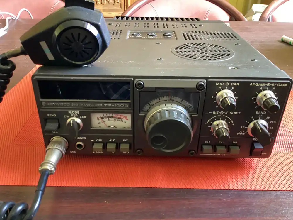 Kenwood SSB Transceiver TS-120S, incl Handsprechapparat, Microphone Versand Am Gleichen Tag