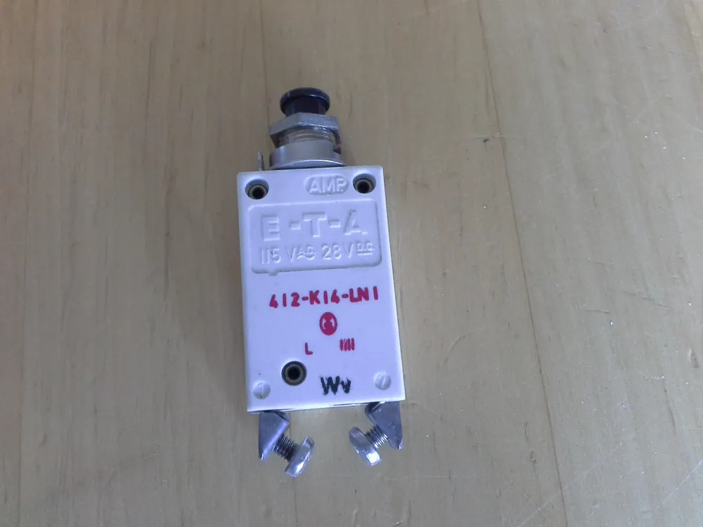 E-T-A Schutzschalter 0,8A - 412-K14-LN1 Nur Für Kurze Zeit