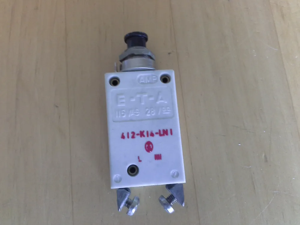 Ausverkauf E-T-A Schutzschalter 6 A - 412-K14-LN1