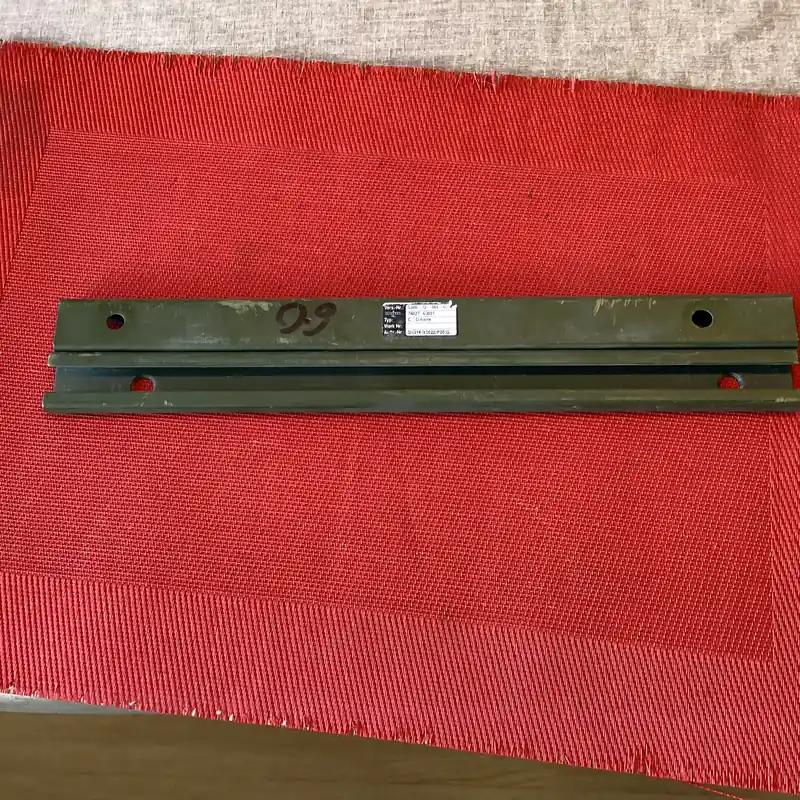 Preiswert Fahrzeug, C-schiene, 34 cm, 2 fach gelocht