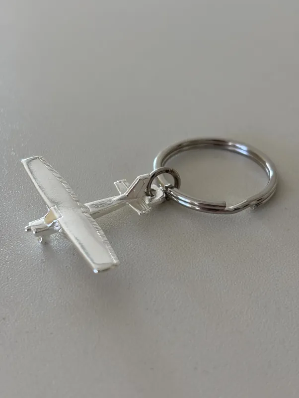 Markenware Schlüsselanhänger Cessna silber