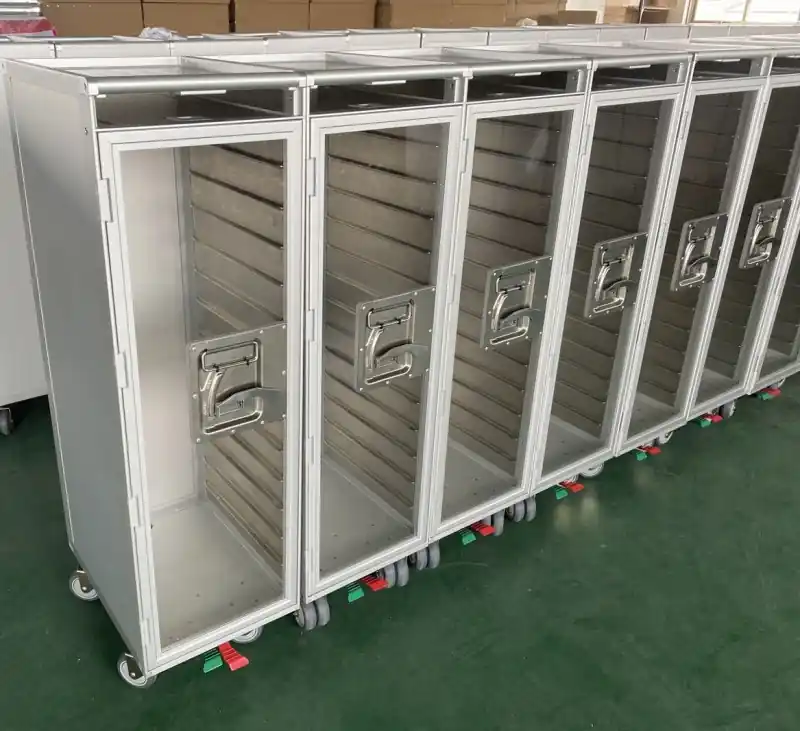 Preiswert Flugzeugtrolley Glastüre HS