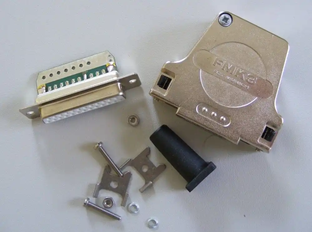 Letzte Chance f.u.n.k.e AVIONICS Steckersatz 25 polig